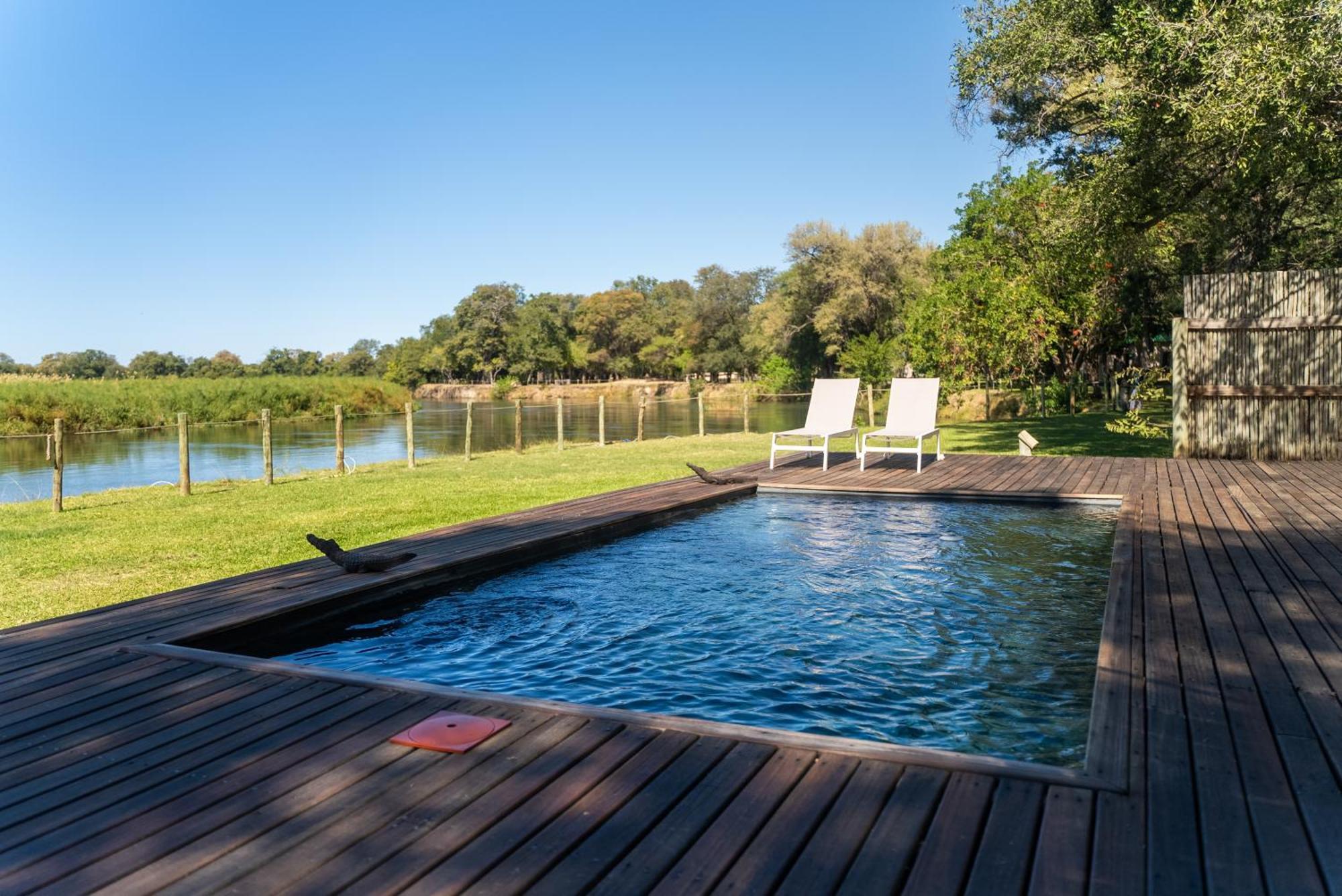 Shakawe River Lodge Екстериор снимка